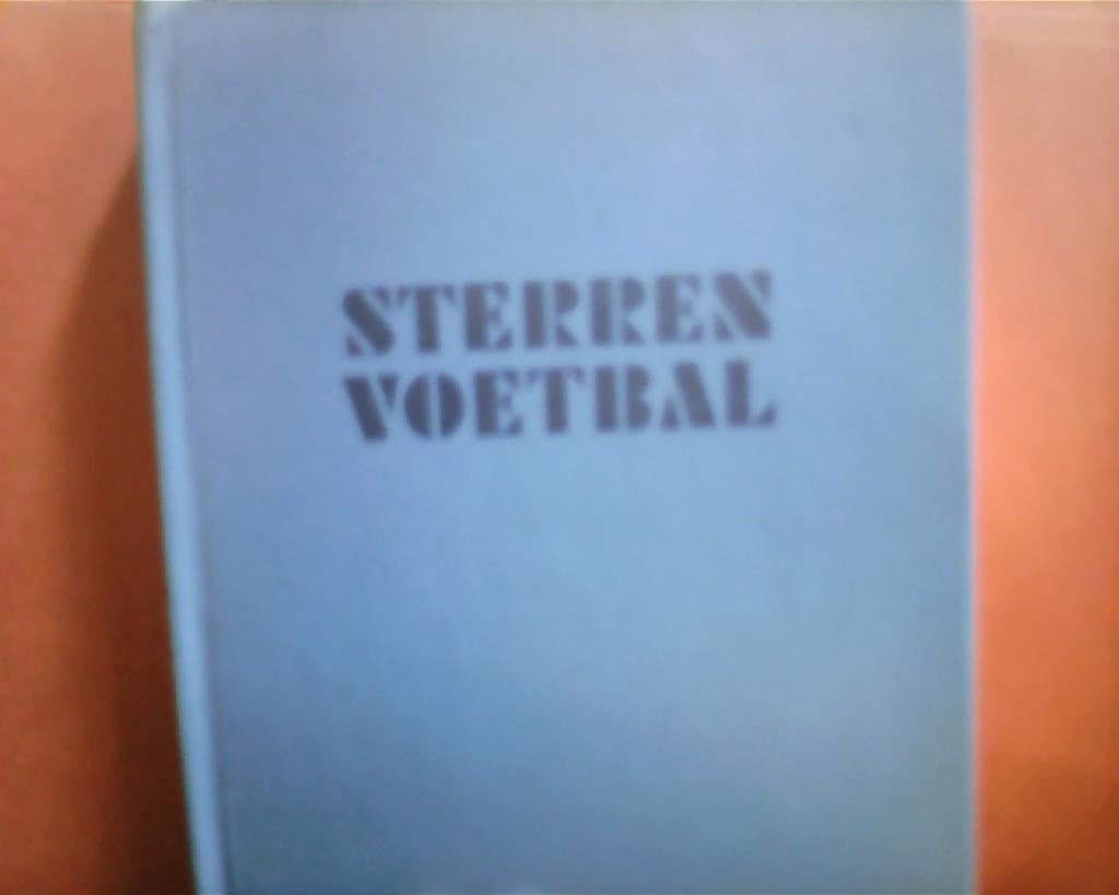 VOETBALSTERREN, Gelezen, Molenaar/Niezen, Ophalen of Verzenden, Balsport