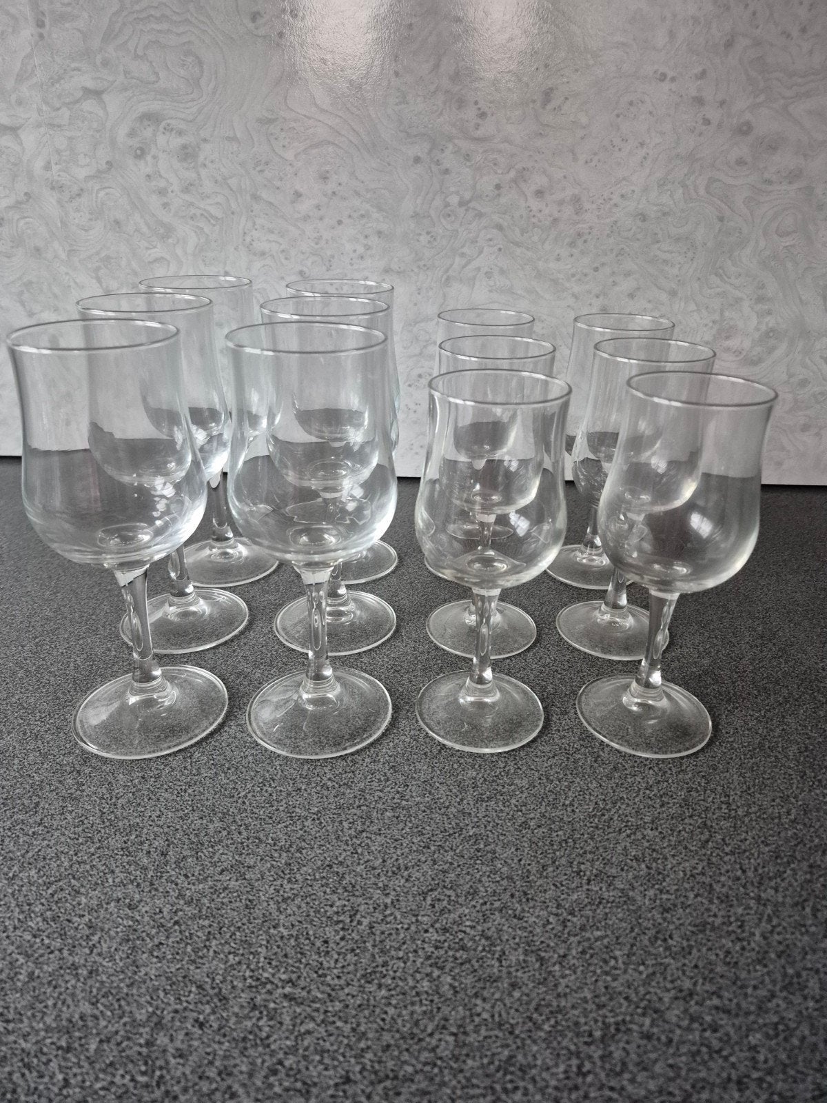 verres à vin, Enlèvement