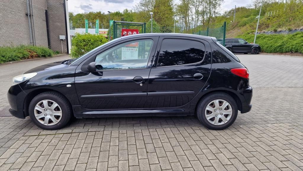 Je vend ma peugeot 206+ année 2012 bezine 1.1l, Auto's, Particulier, Te koop