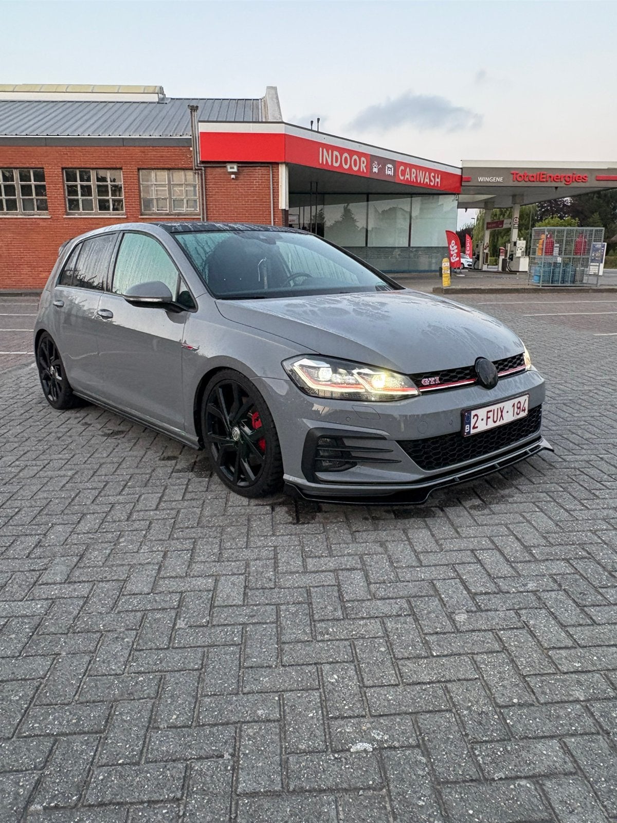Volkswagen Golf 7.5 GTI DSG — 2017 — 120 000 km, Autos, Volkswagen, Phares entièrement LED, Carnet d'entretien, Noir, 5 portes