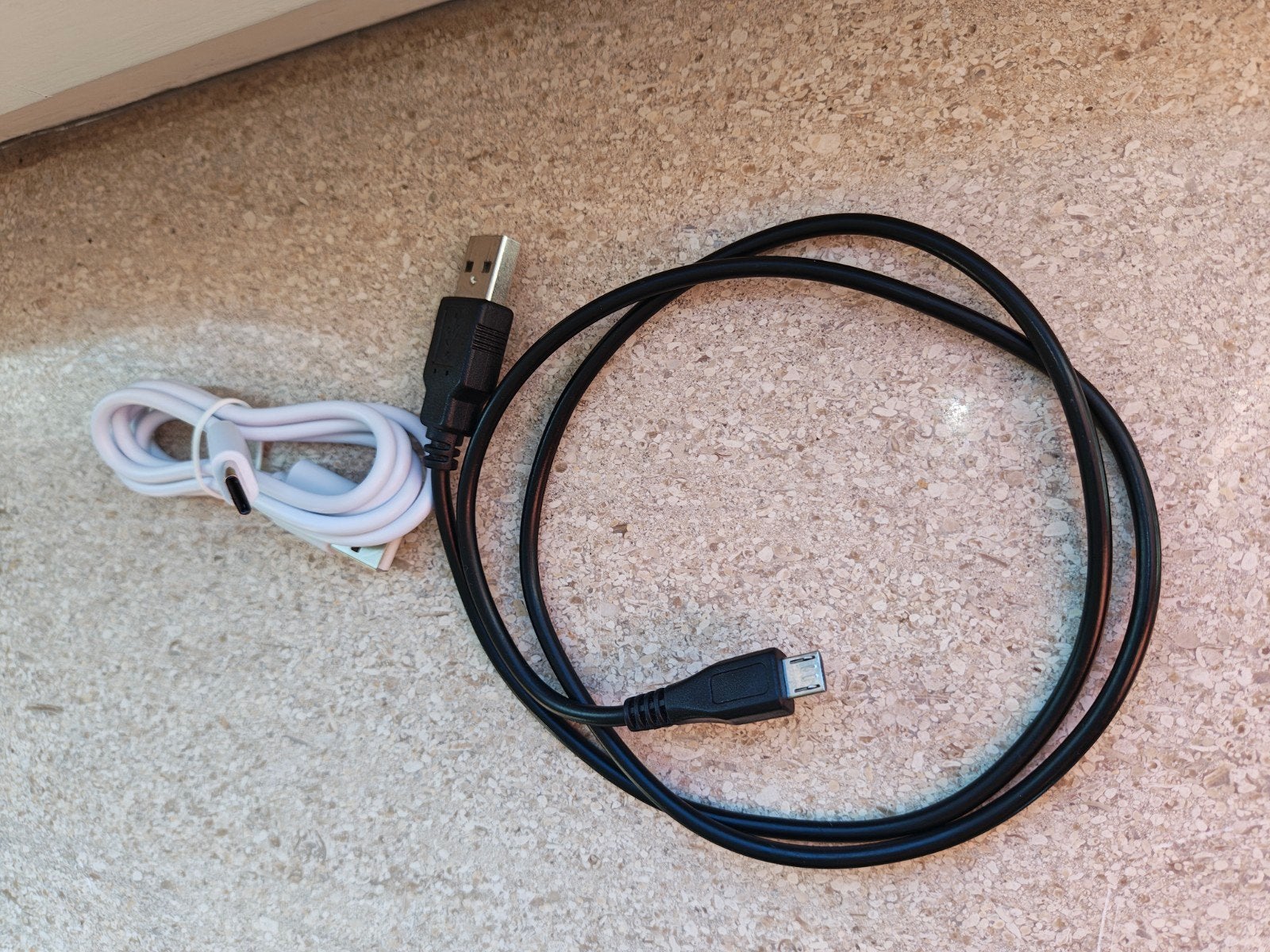 Twee oplaad-/datakabels van SAMSUNG, USB-C en micro-USB, Samsung, USB-A, Nieuw, Ophalen of Verzenden