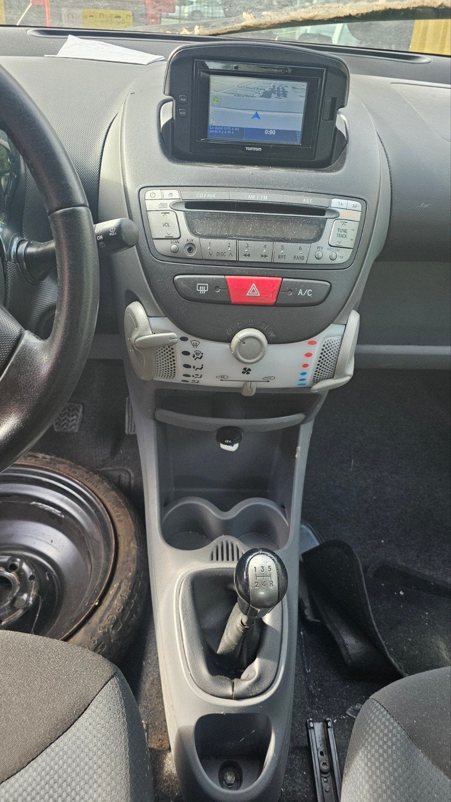 Toyota Aygo 2011 essence, Euro 5, Achat, Boîte manuelle, 5 portes