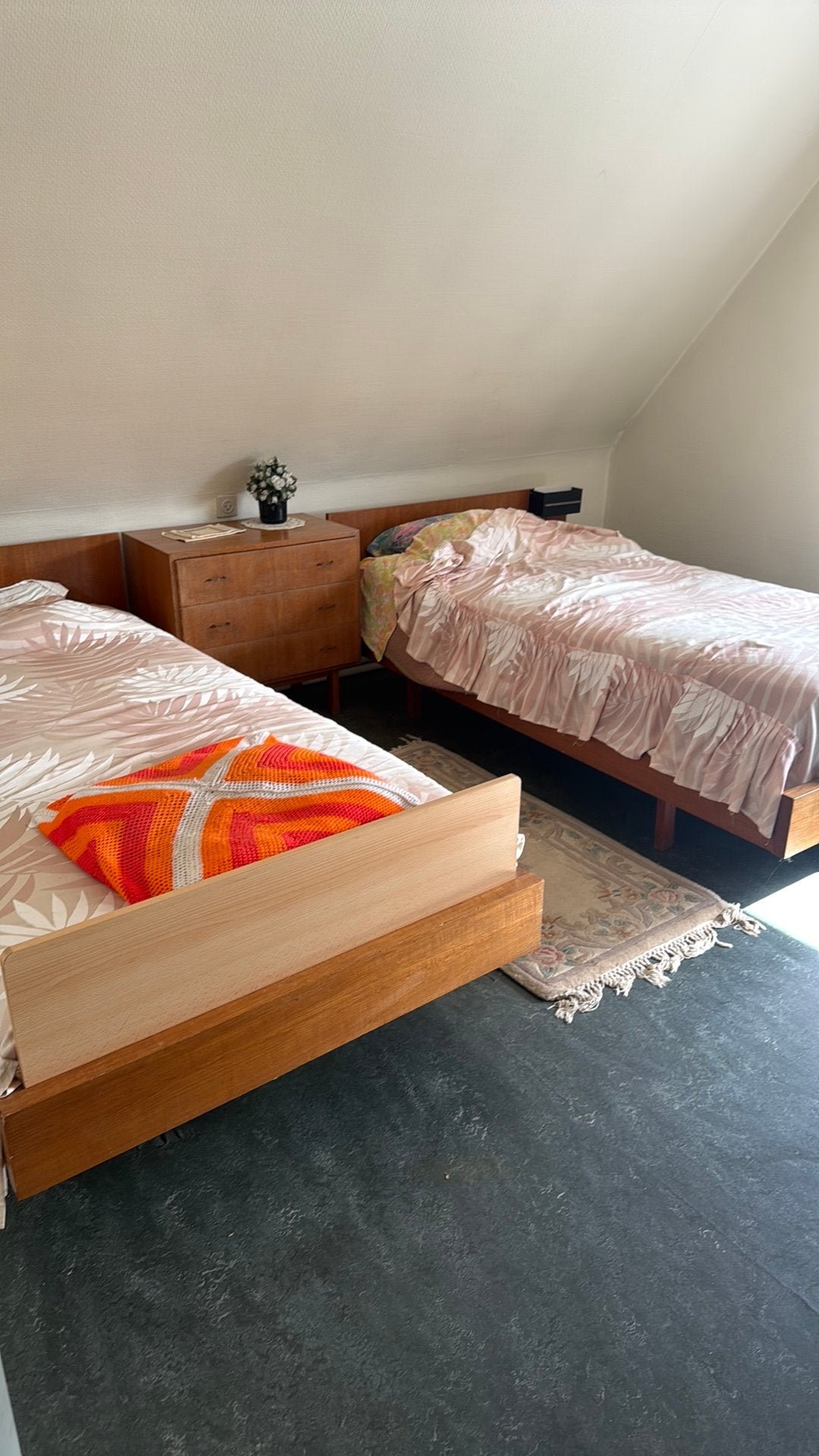 2 bedden en kastje, Enlèvement, Comme neuf
