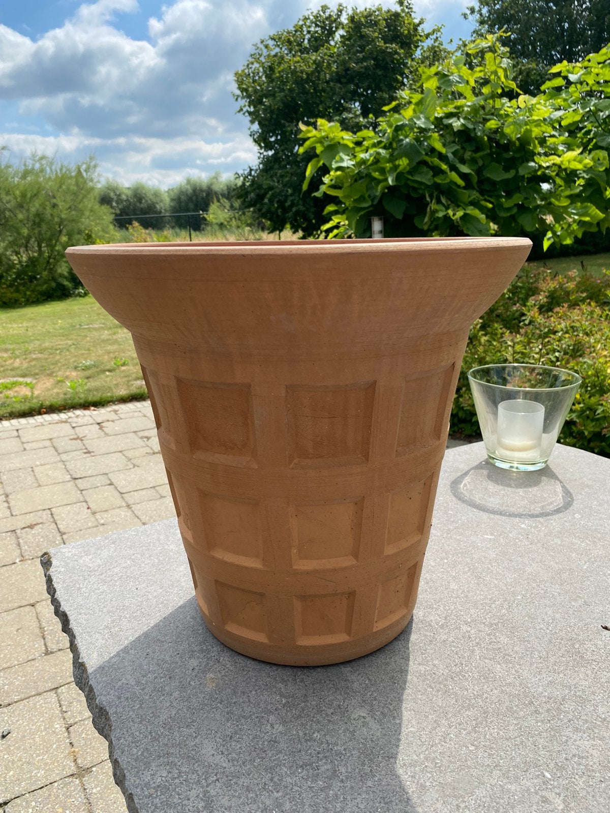 Terracotta bloempot, gestempeld, Tuin en Terras, Tuinvazen, Ophalen, Zo goed als nieuw