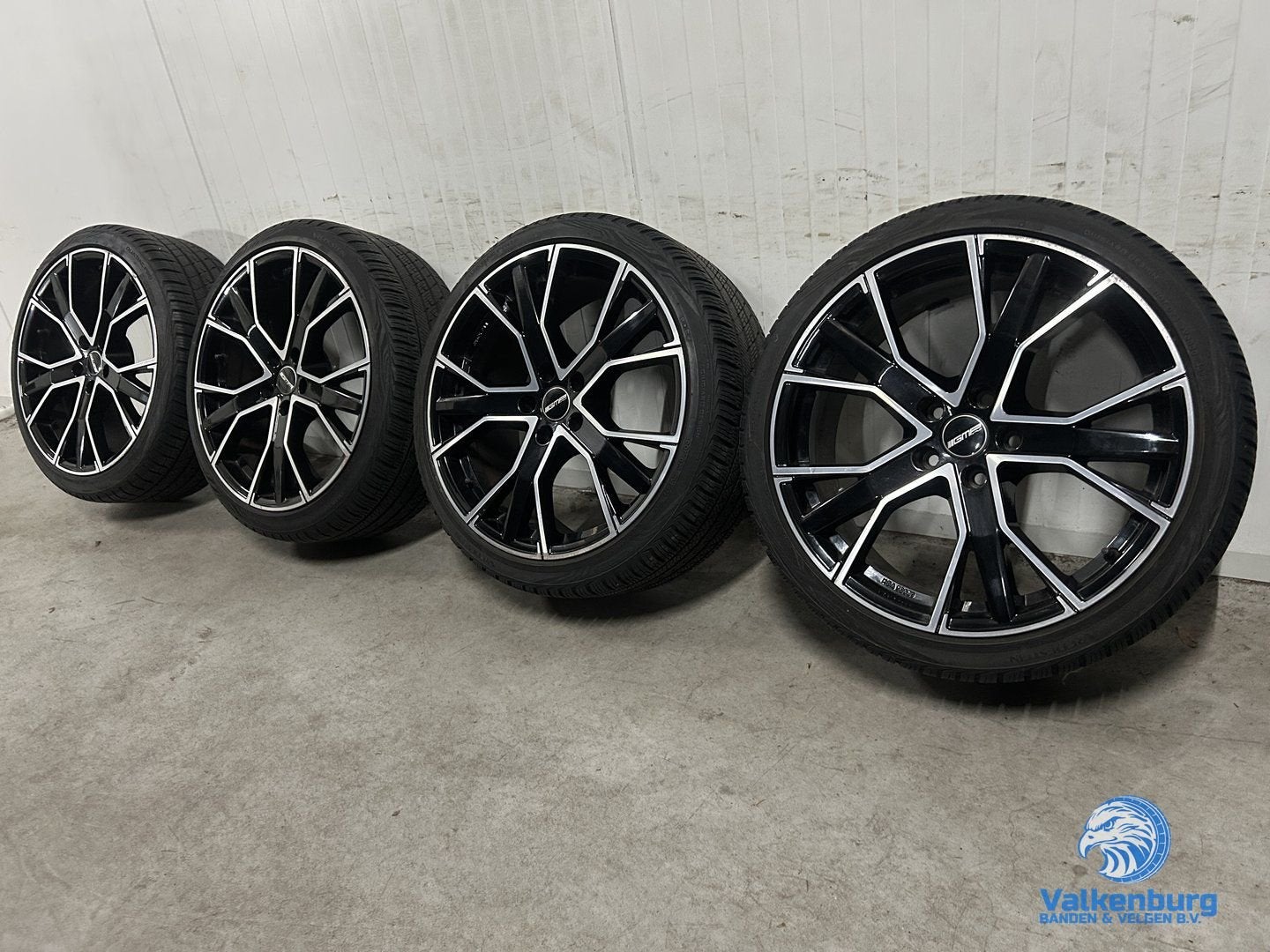 7-8mm!  Audi A3 VW Caddy Golf Leon 19 inch zwarte GMP Gunner, Autos : Pièces & Accessoires, Pneus et Jantes, 4 Saisons, Véhicule de tourisme