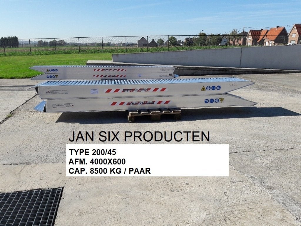 Alu. oprijplaten 4500 x 510 cap 7100 kg / paar type 185/45, Ophalen