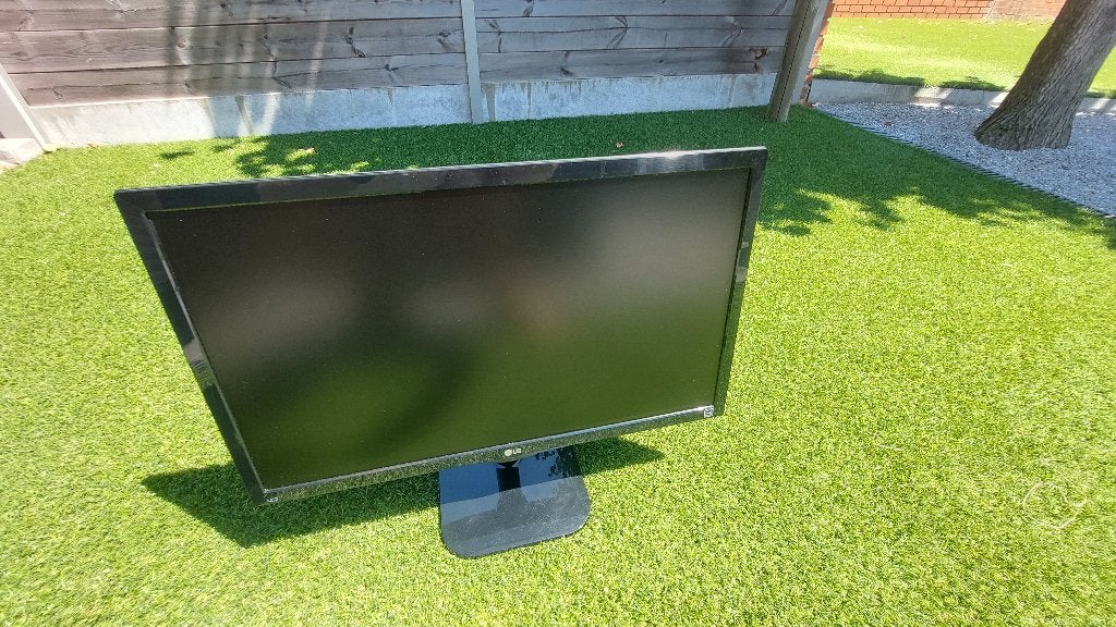 PC monitor ( HD ), Computers en Software, Monitoren, Zo goed als nieuw, 60 Hz of minder, DVI, HDMI, VGA, Gaming, Hoofdtelefoonaansluiting