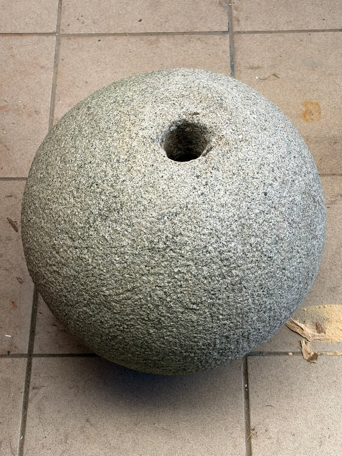 Granieten bol 40cm diam , molensteen diam 60 cm, Enlèvement, Comme neuf