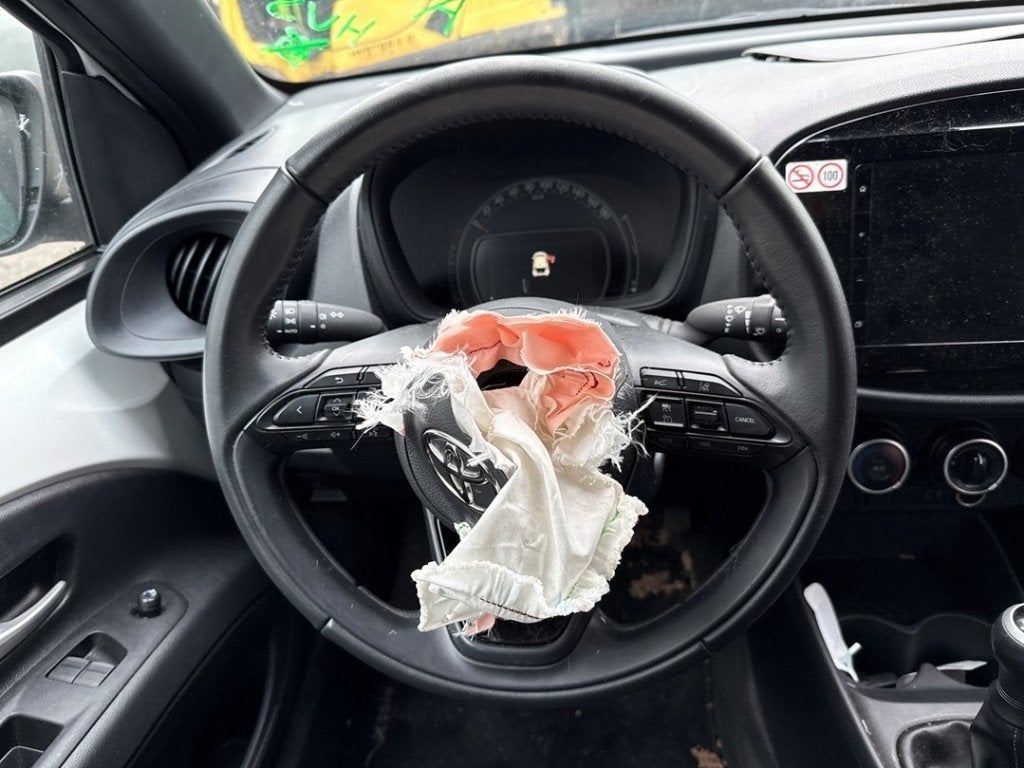 VOLANT DIRECTION Toyota Aygo X (01-2021/-), Kundenbetreuung@toyota.de, Toyota, Utilisé, Toyota-Allee 2
50858  Köln, DE