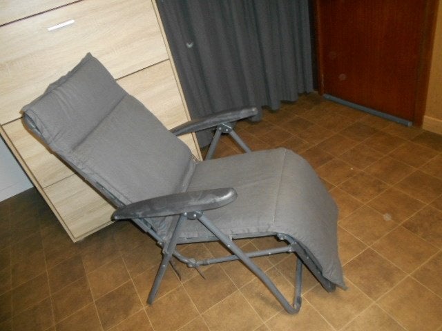 Mooie relax tuinstoel met kussen, Tuin en Terras, Ophalen, Zo goed als nieuw, Verstelbaar