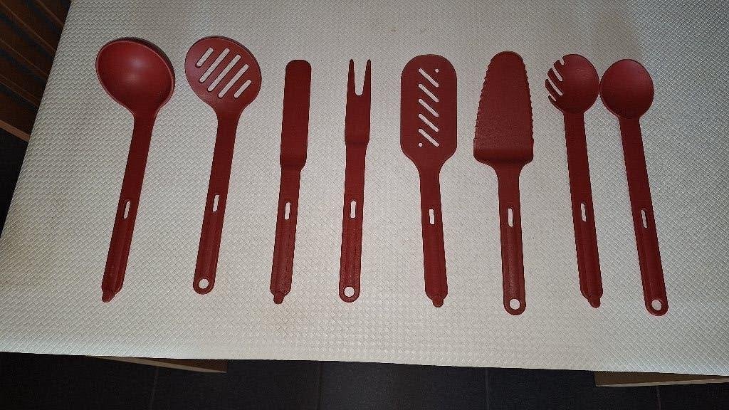 Tupperware volledige set rode keukenhulpjes, Huis en Inrichting, Keuken | Tupperware, Ophalen of Verzenden, Zo goed als nieuw
