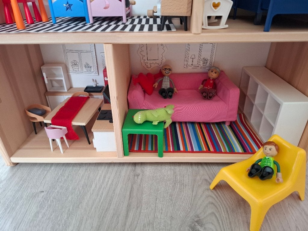 Flisat IKEA poppenhuis met accessoires, Kinderen en Baby's, Speelgoed | Poppenhuizen, Ophalen, Zo goed als nieuw, Poppenhuis