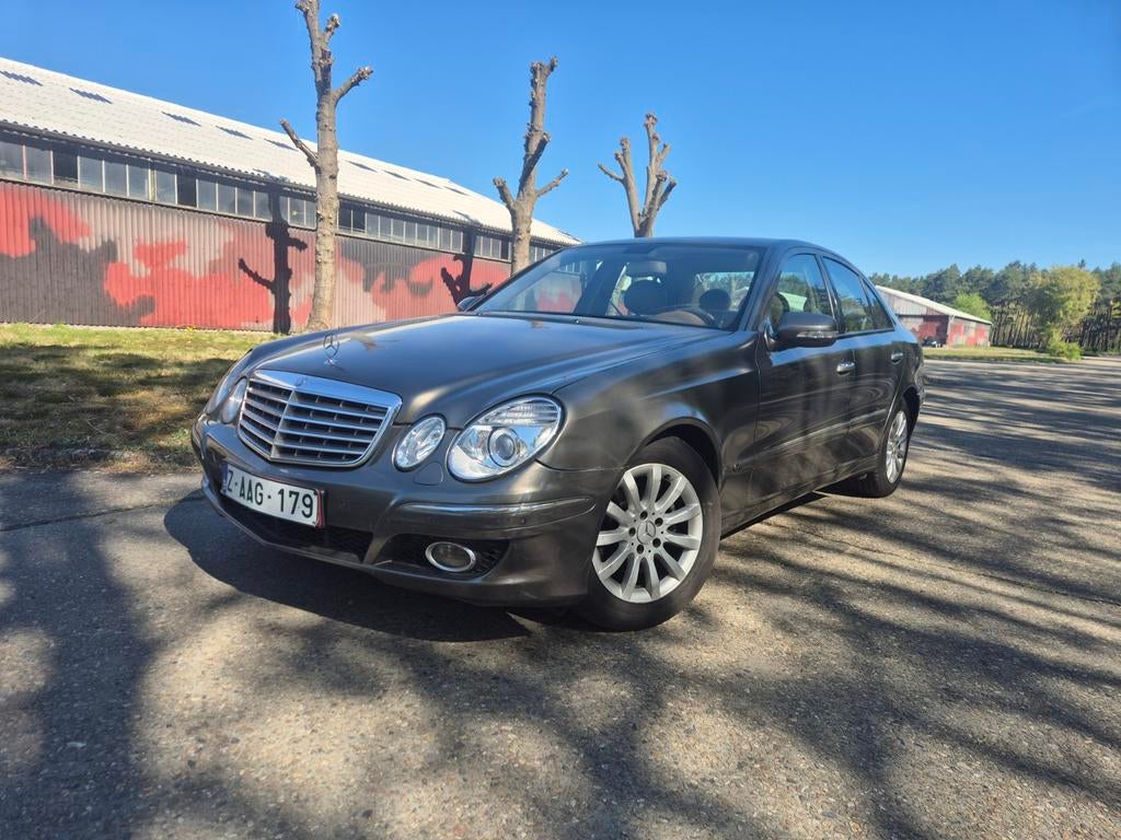 MERCEDES E 220 CDI ELEGANCE FACELIFT BLANCO GEKEURD VOOR VER, Auto's, Achterwielaandrijving, Beige, 4 cilinders, Bruin