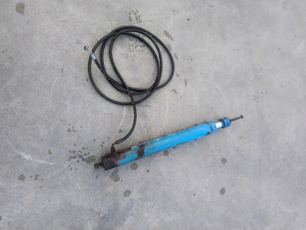 Hydraulische cilinder, Ophalen