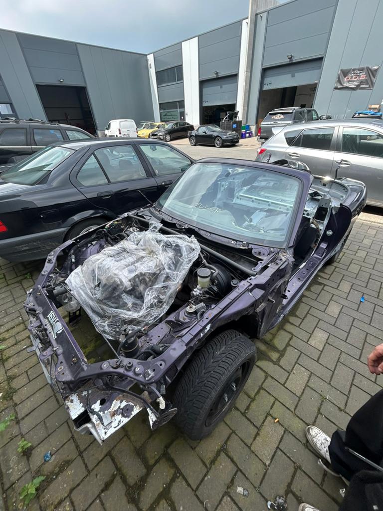 Afbraak Mazda Mx5 NB, Autos, Euro 2, Entreprise, 2 places, 995 kg