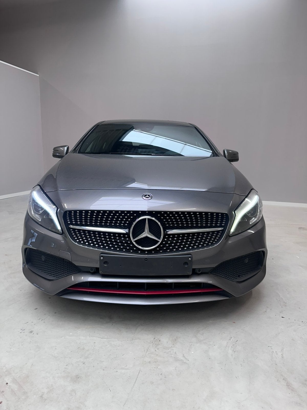 Mercedes A 250 i 4Matic AMG Pano Led Navi Leder Full Option, Auto's, Automaat, Dealer onderhouden, 4 cilinders, Leder