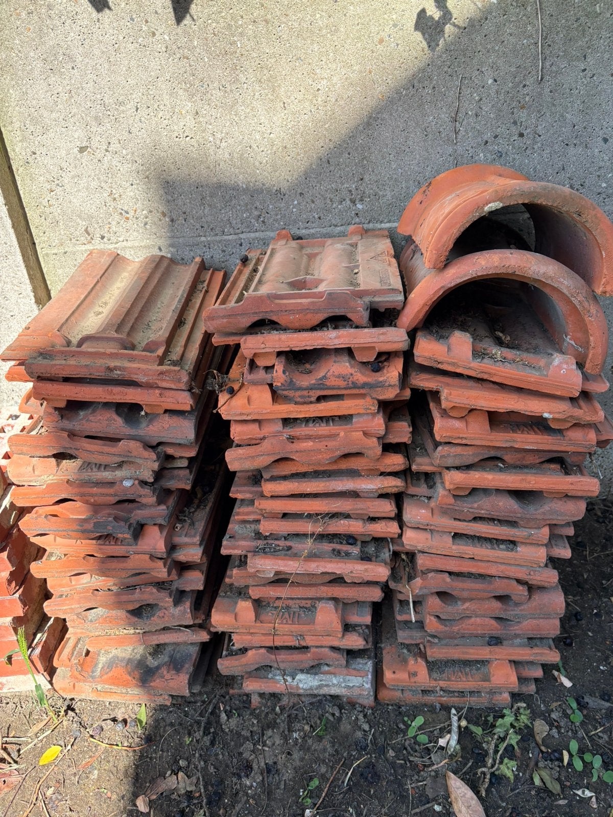 Dakpannen - ca. 50 stuks, Ophalen, Zo goed als nieuw
