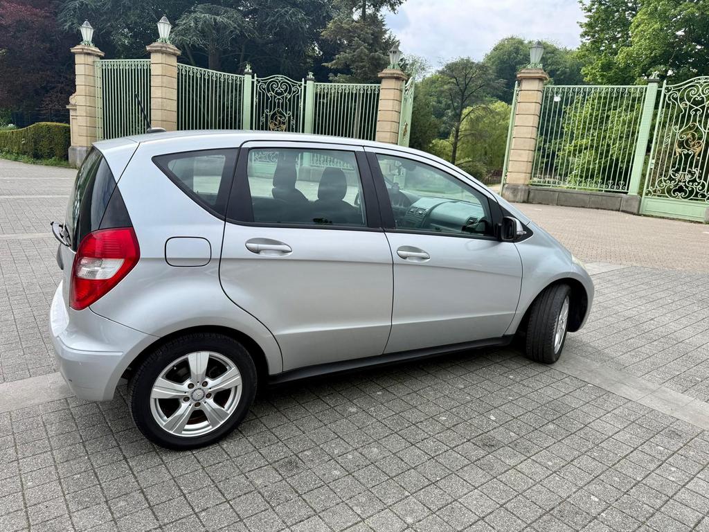 Mercedes classe A essence prête à immatriculé, Autos, Système audio, Achat, Boîte manuelle, Noir