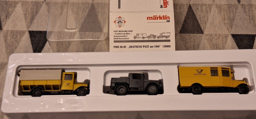 Märklin HO 18989 Set met 3 vrachtwagens (PMS 90-05), Hobby & Loisirs créatifs, Enlèvement ou Envoi, Comme neuf, Bus ou Camion