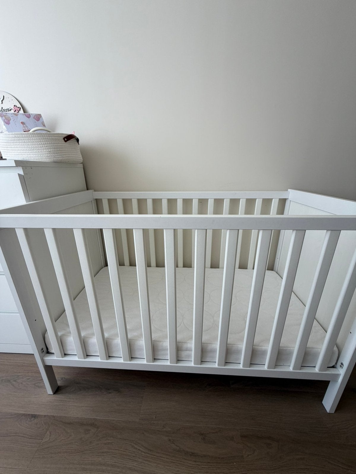 baby bed with mattress, Ophalen, Zo goed als nieuw