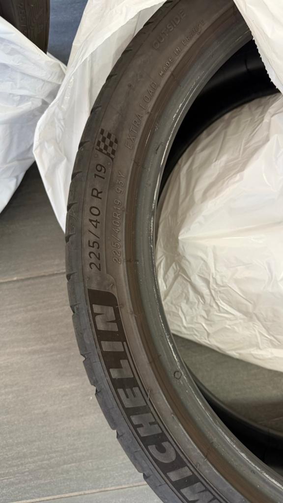2x Michelin Pilot Sport banden – 225/40 R19 93Y (Extra Load), Ophalen, Zo goed als nieuw