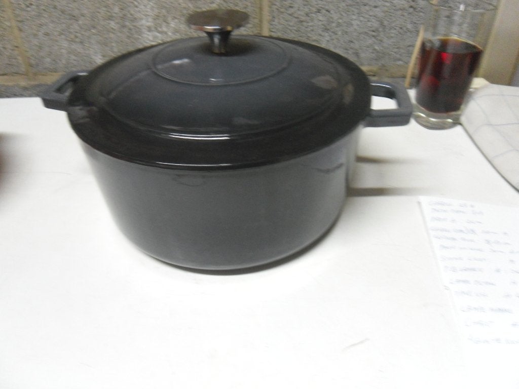 cocotte en fonte émaillée noire 25 cm, Enlèvement ou Envoi, Utilisé, Fonte