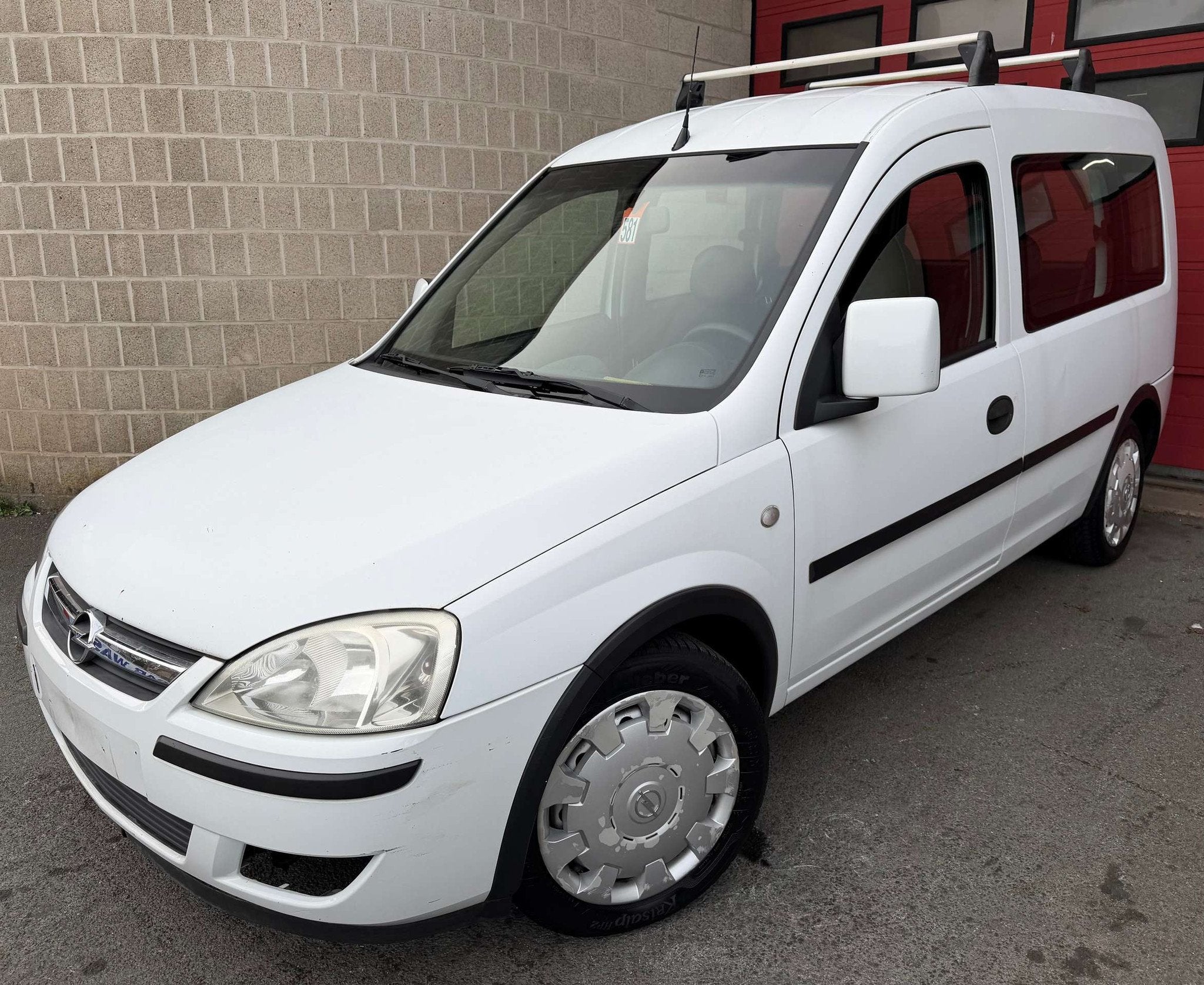 Opel Combo Tour 1.3 DT CDTi Essentia + 5 PLACES, Achat, 4 portes, Entreprise, 69 ch