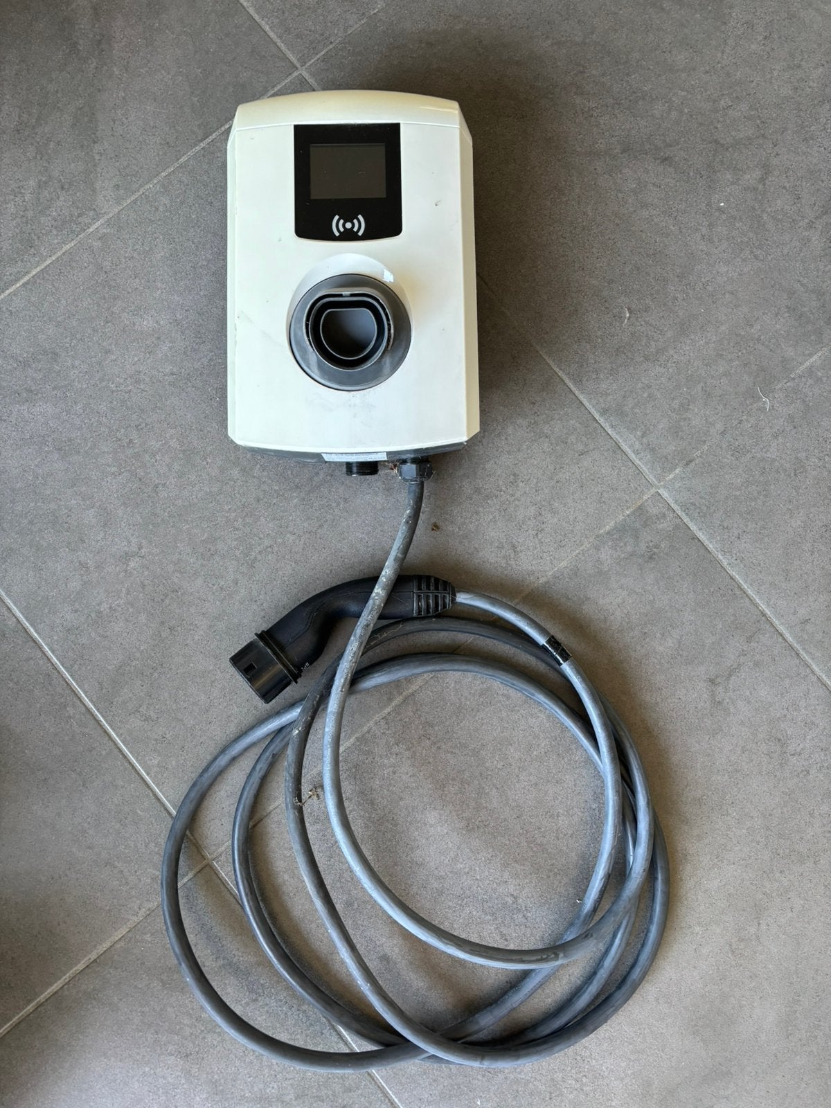 Alfen Eve Single Pro-line 3-fase laadpaal met vaste kabel, Autos : Divers, Enlèvement, Utilisé, Borne de recharge et Câble de charge