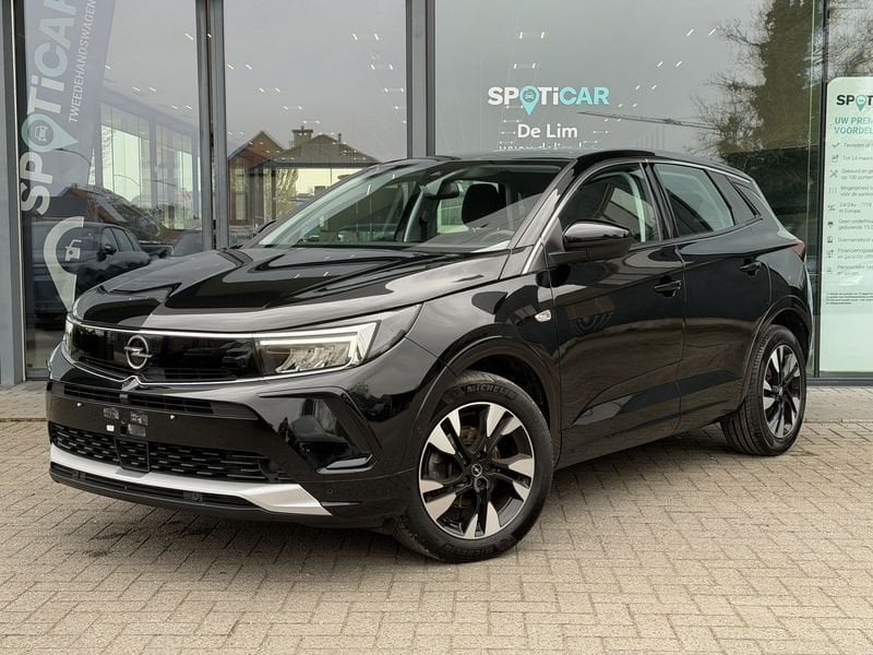 Opel Grandland Edition 1.2T Automaat *Navi*CarPlay*Camera*, Auto's, Opel, Gebruikt, Zwart, 1199 cc, Leder en Stof