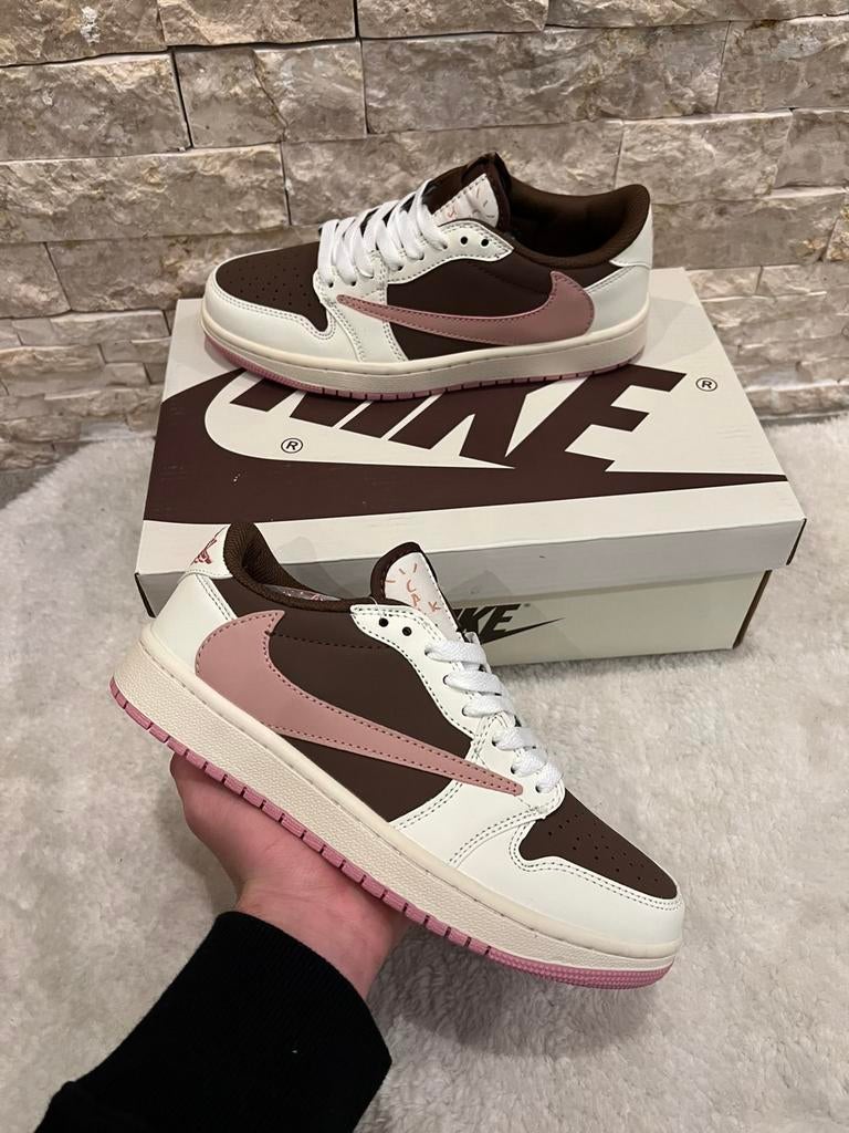Travis scot pinkk, Kleding | Heren, Schoenen, Overige kleuren, Nike, Nieuw, Ophalen of Verzenden