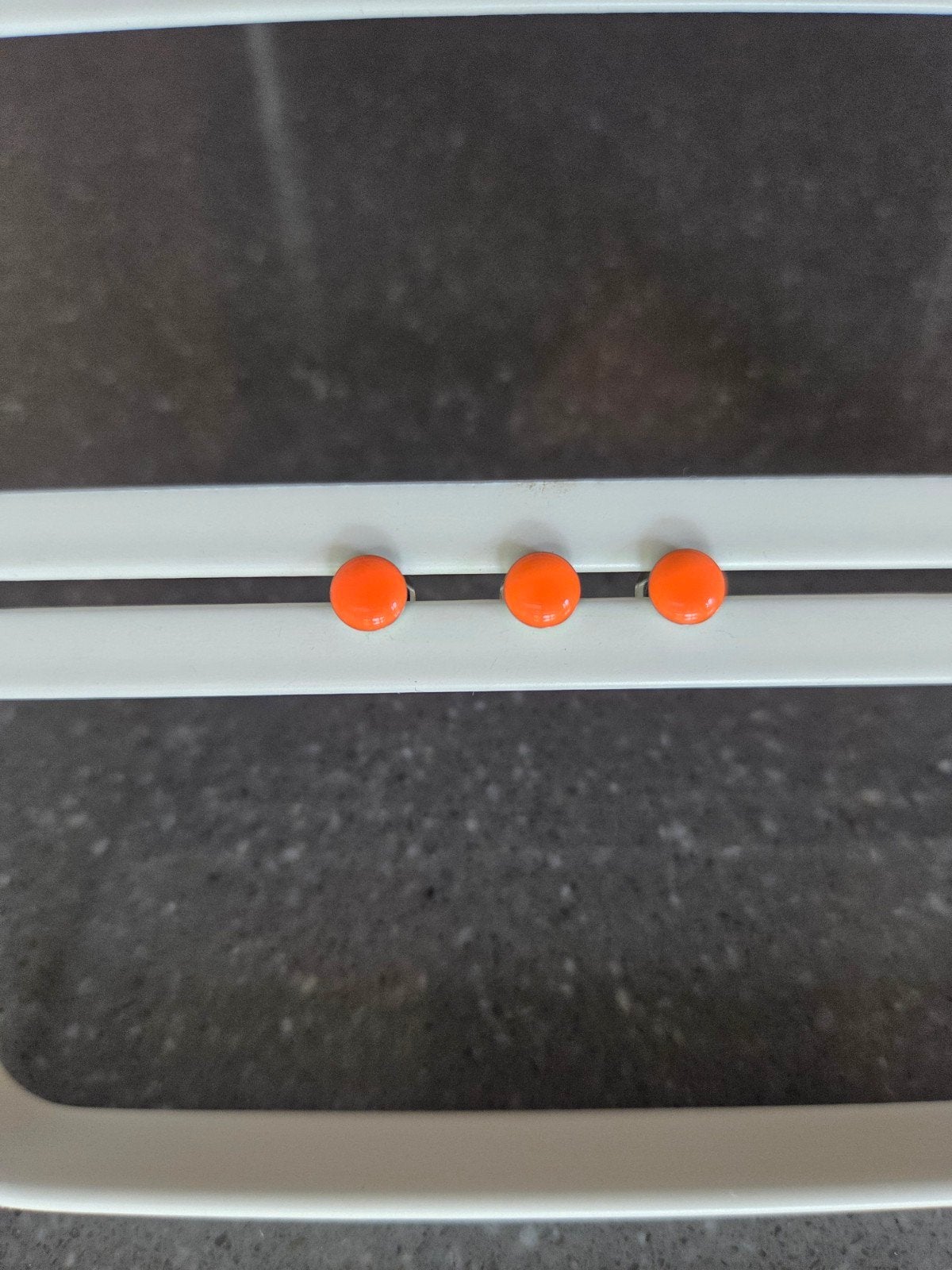 Oorbellen knopjes oranje kind - Orage, Ophalen of Verzenden, Gebruikt, Oranje, Oorbellen