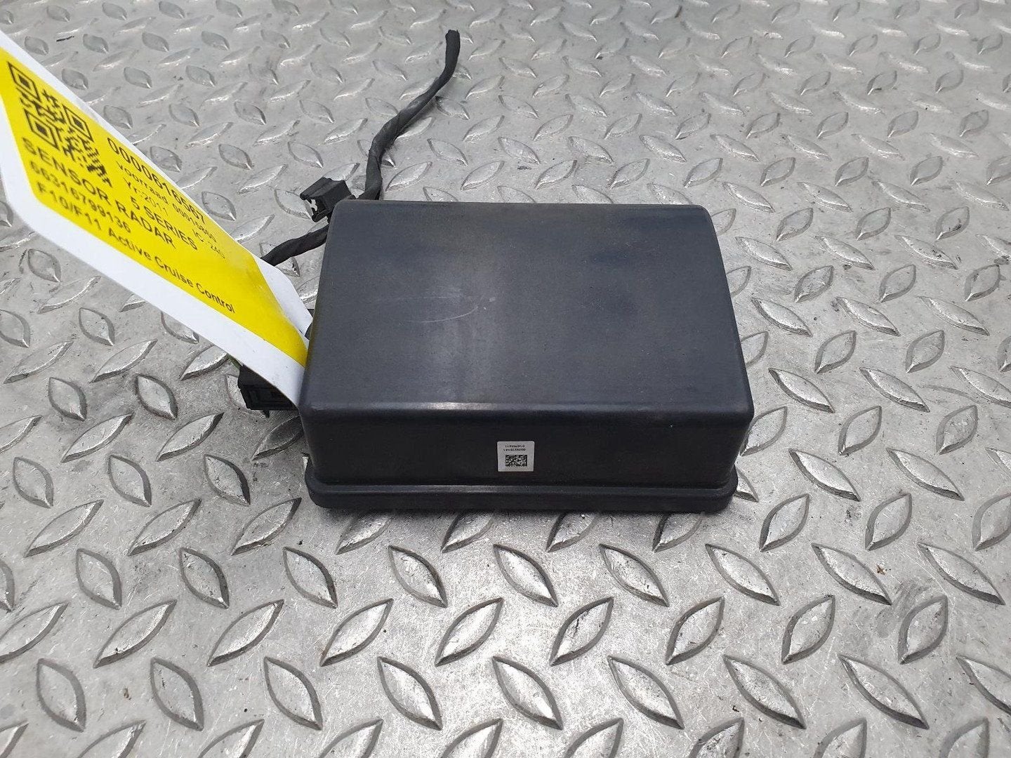 BMW 5 SERIES 520d High Executive  SENSOR RADAR 66316799136 2, Ophalen of Verzenden, Gebruikt, Stiba lid