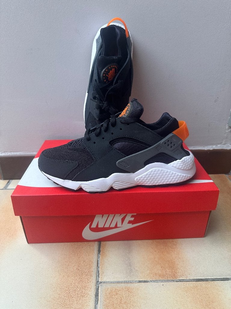 Nike air huarache nieuw in doos, Kleding | Heren, Schoenen, Ophalen, Nike, Nieuw, Sneakers