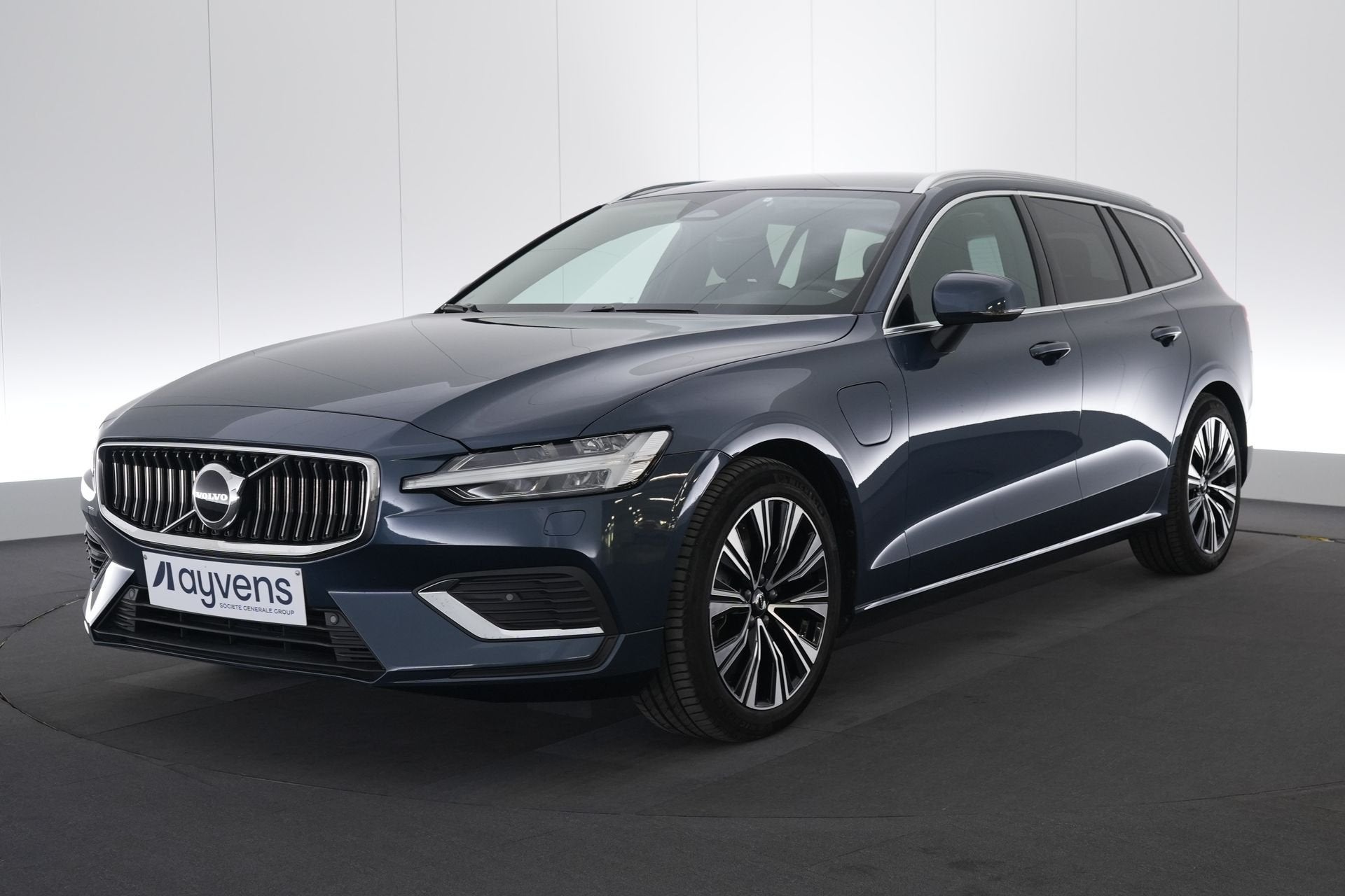 (2DXN684) VOLVO V60, Auto's, Automaat, Gebruikt, Euro 6, 1969 cc