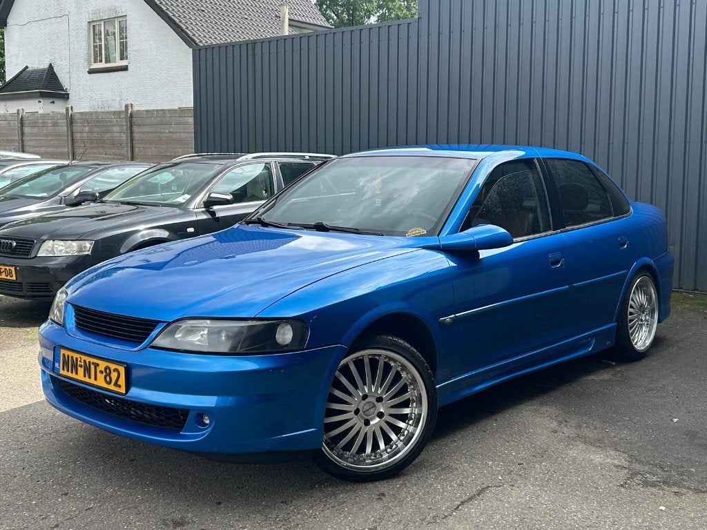 Opel Vectra 1996 AUTOMAAT 2.5 BENZINE Luchtvering, Auto's, Opel, Beige, Bedrijf, 5 deurs, Elektrische ramen