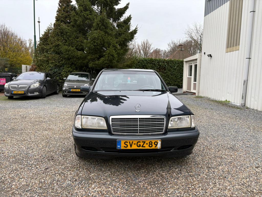 Mercedes-Benz C-Klasse 1.8 C180 Sedan Classic 1998 Zwart, Auto's, Euro 2, Achterwielaandrijving, Zwart, Handgeschakeld