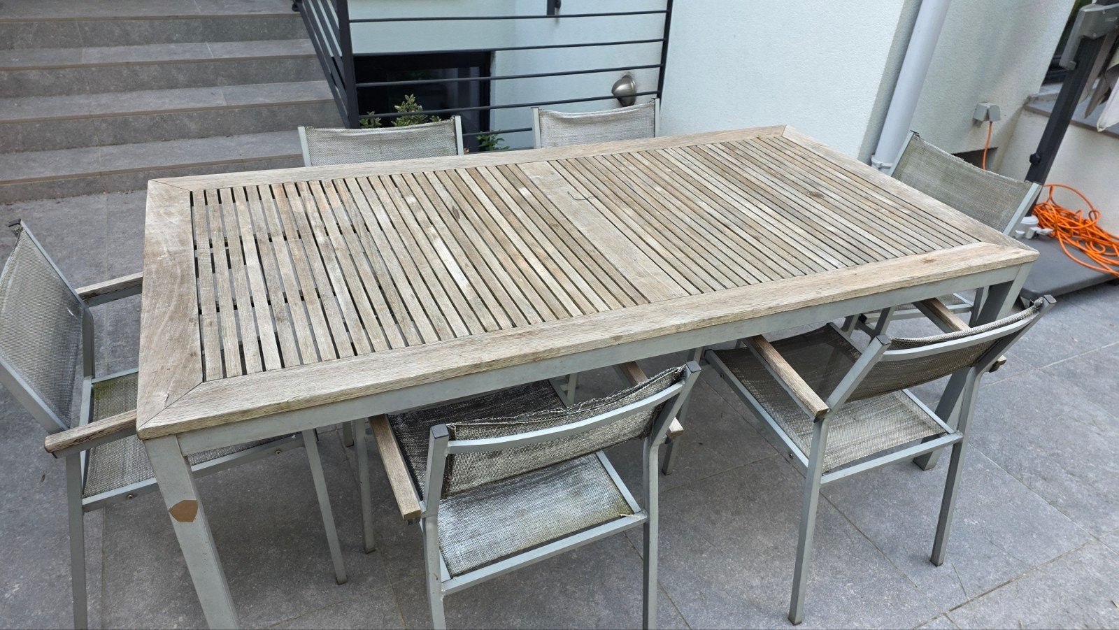 À donner Table et chaises, Ophalen