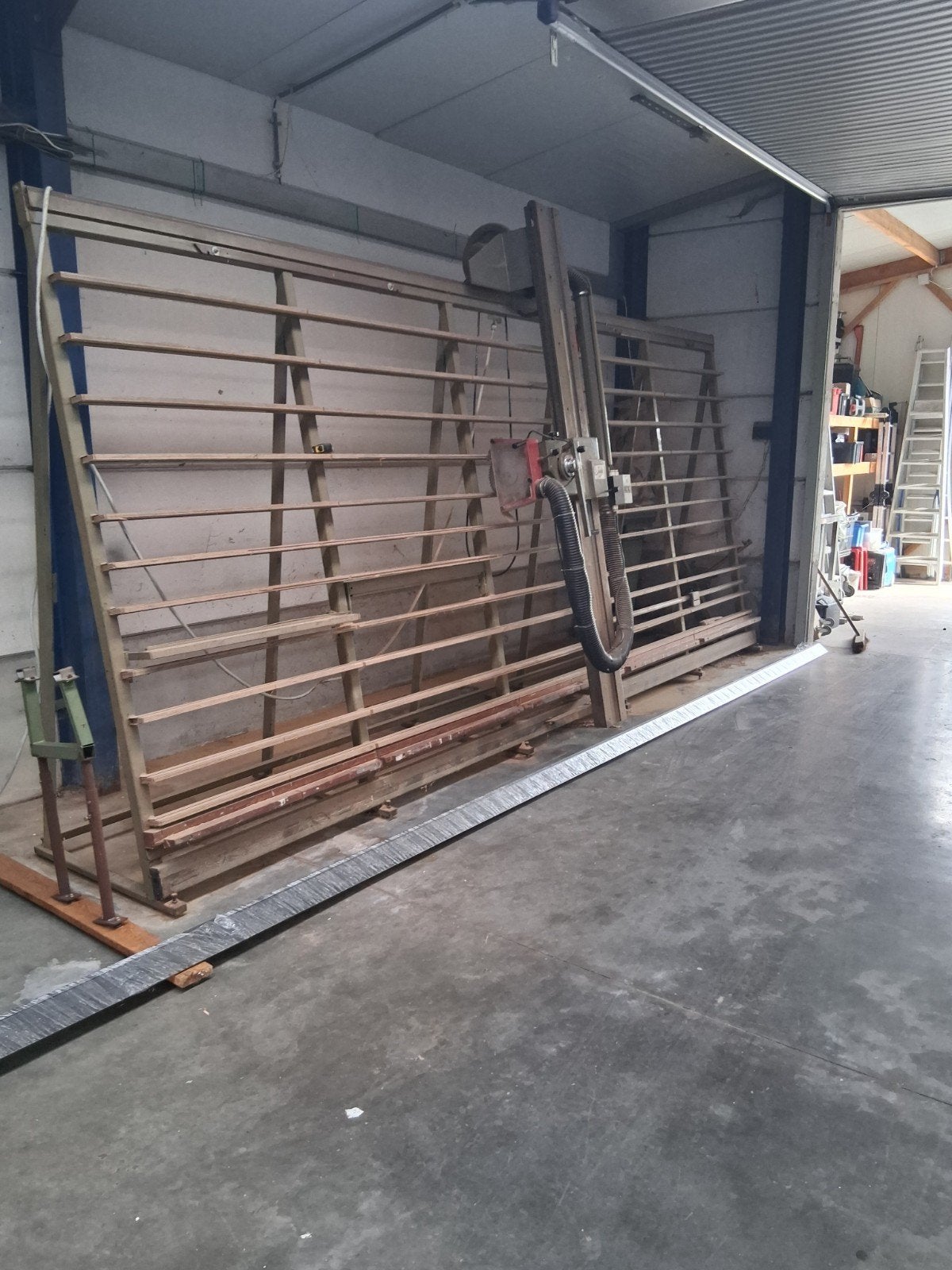 Zaagmachines werktafels, Ophalen