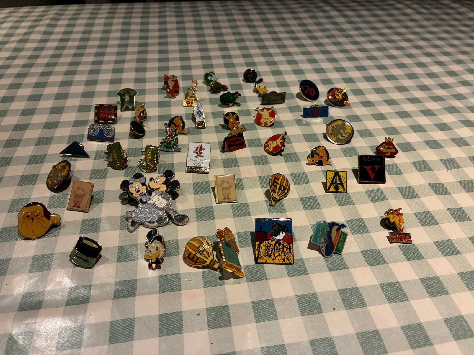 Lot pins, Ophalen of Verzenden