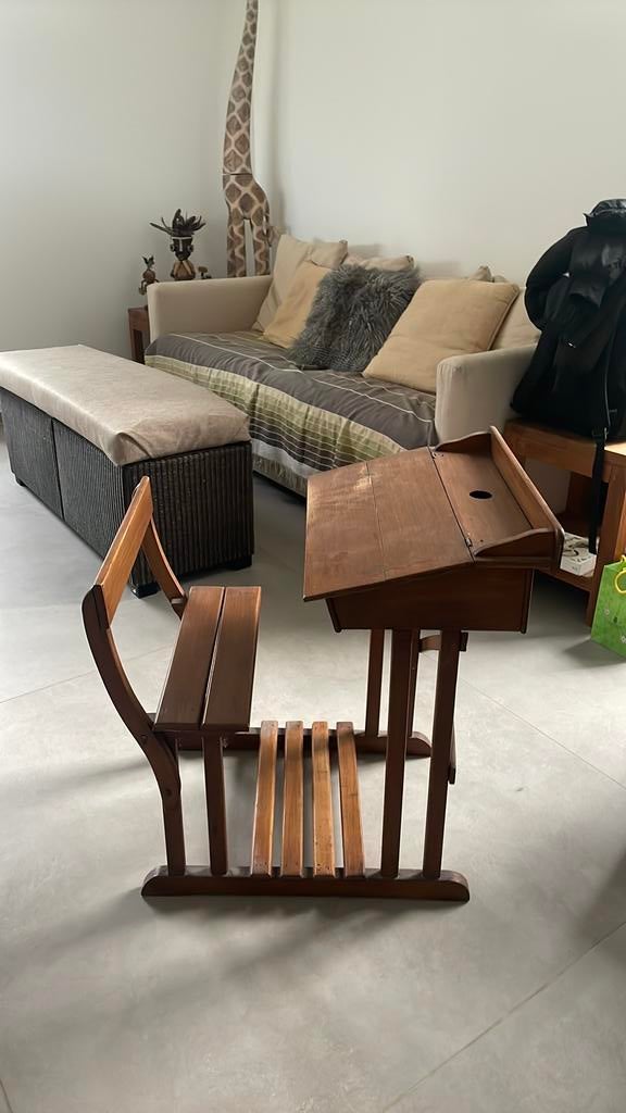 Ancien banc d’écolier en bois, Enlèvement