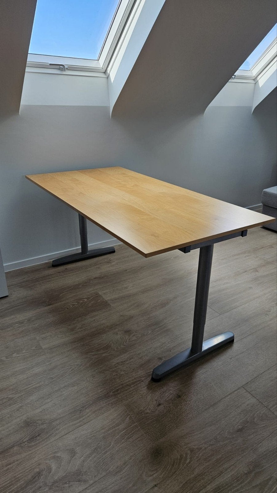 Tafel GALANT, Huis en Inrichting, Bureaus, Ophalen, Zit-sta bureau, Hout, Zo goed als nieuw