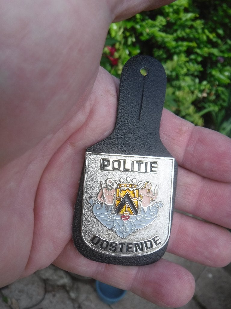ancienne plaque de poche de la police d'Ostende, Enlèvement ou Envoi