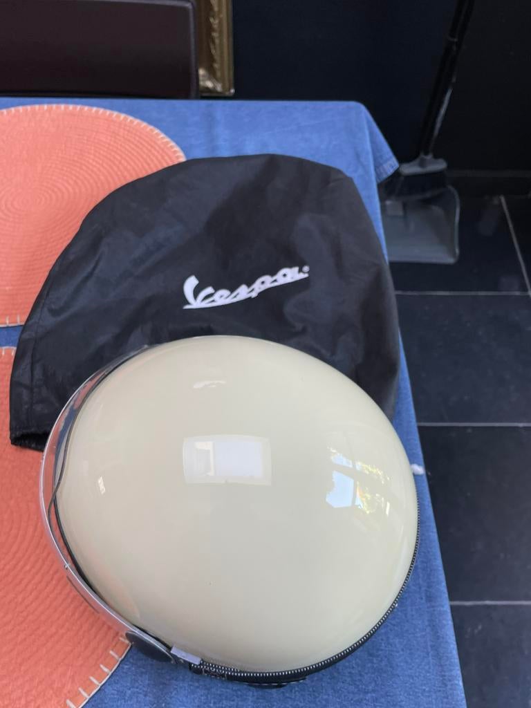 Vespa helm ivoor kleur L, Ophalen, L