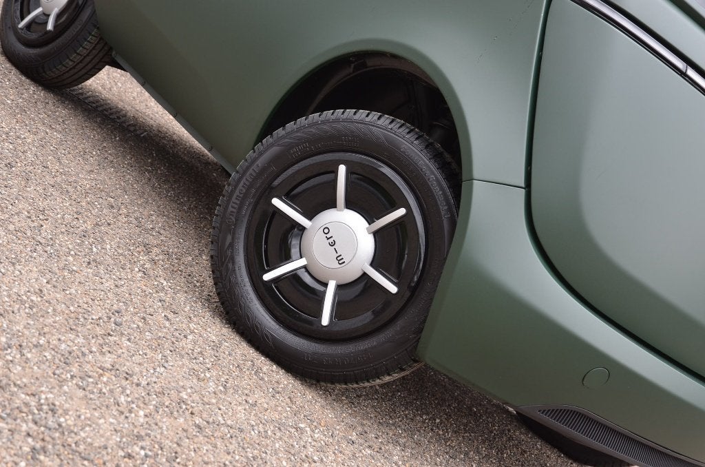 Microlino- 11kWh- 90km/h- B-rijbewijs- Nieuw- 11500+BTW, Auto's, Automaat, 2 zetels, 2 deurs, 13 kW