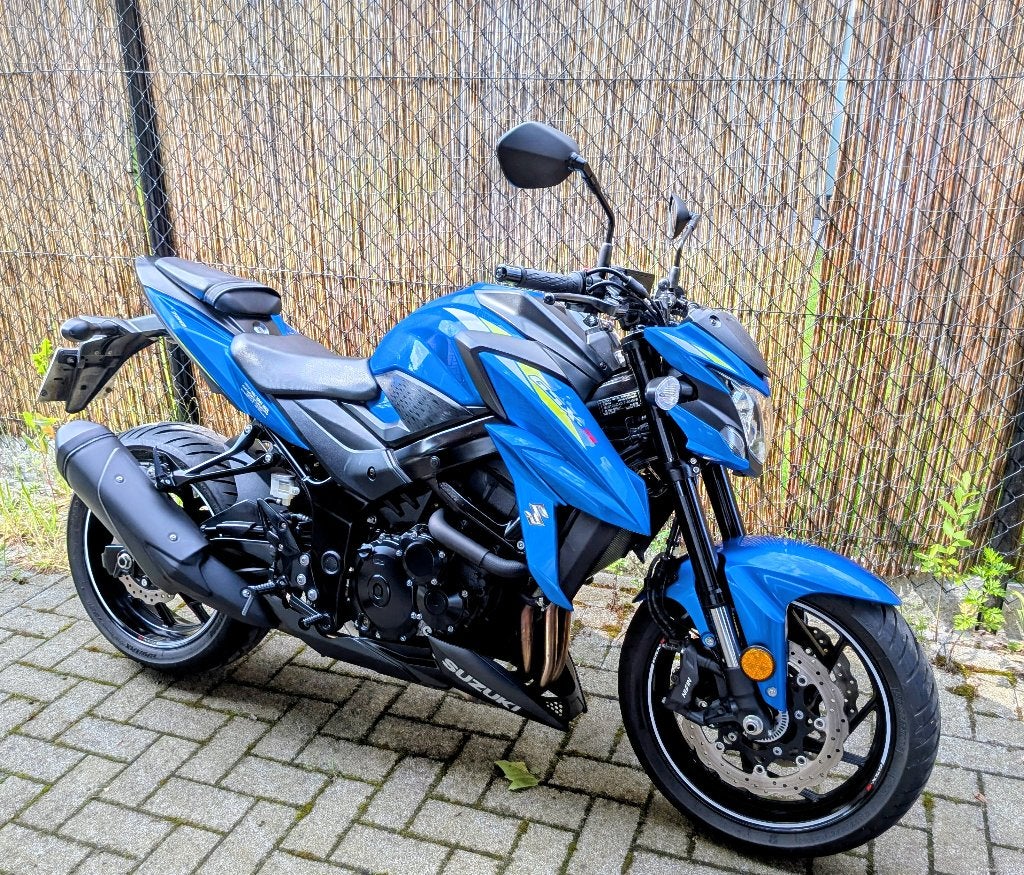 Suzuki GSX-S 750 (bj 2021), Motoren, Motoren | Suzuki, Occasion, 4 cilinders, Motorrijbewijs A, 749 cc