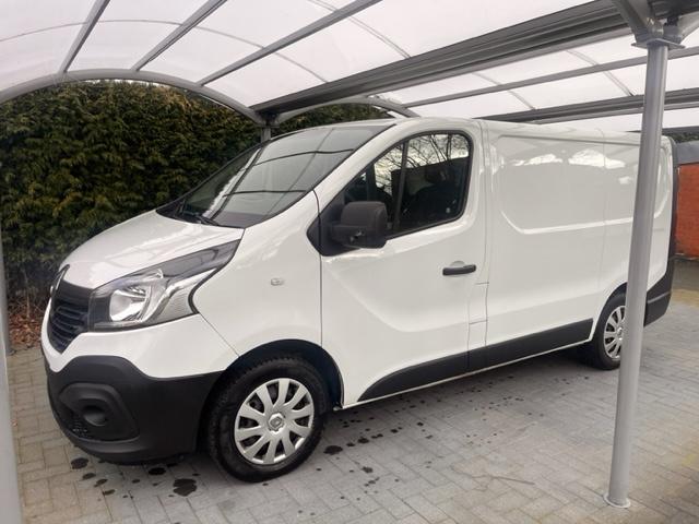 Renault Trafic ,bestelwagen 125 PK ,met trekhaak,airco,navi, Auto's, Renault, Voorwielaandrijving, Stof, 4 cilinders, Bluetooth
