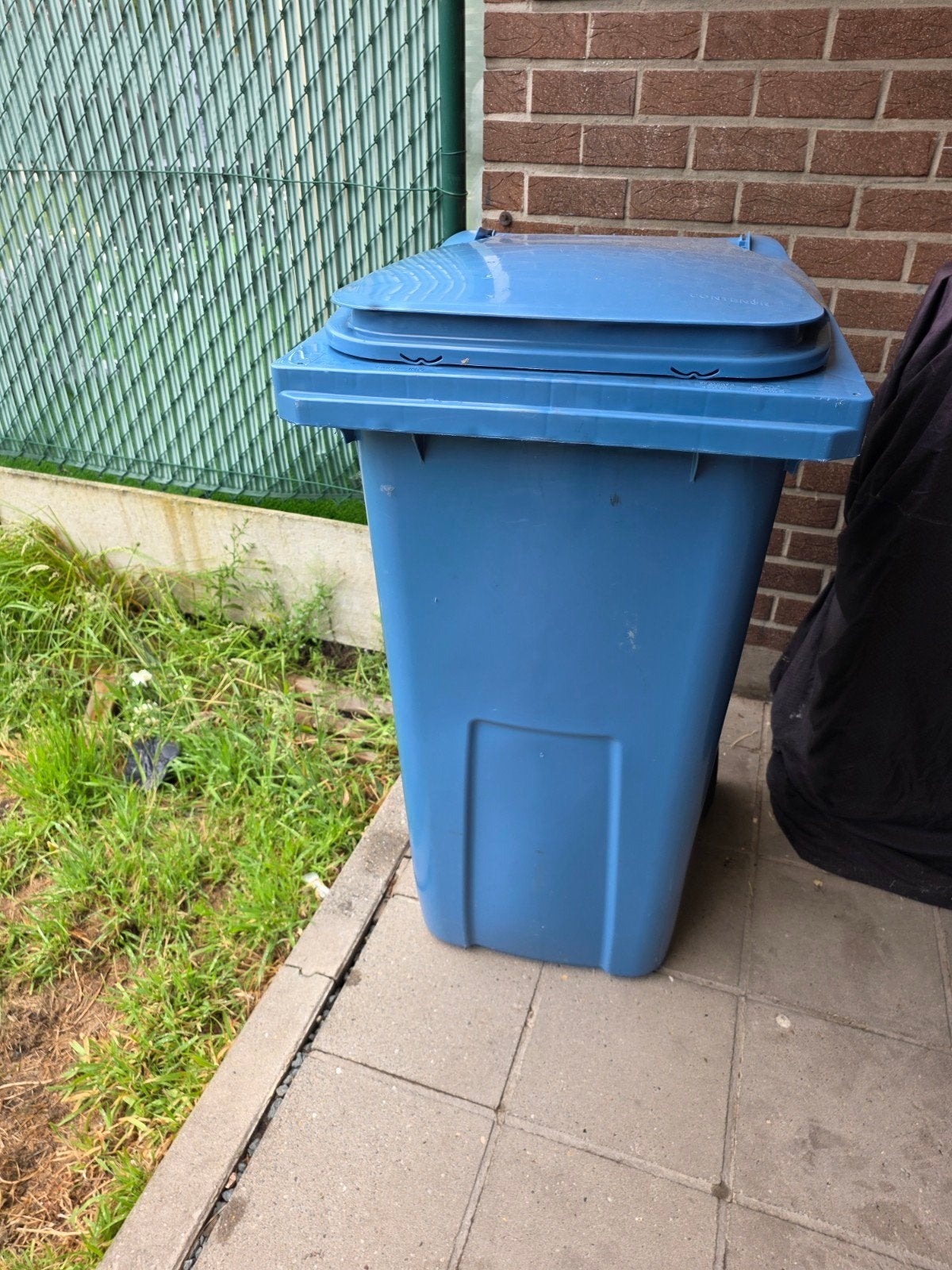 Blauwe vuilbak 240l karton, Ophalen
