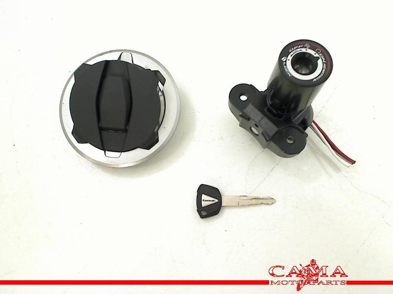 SLOTENSET Kawasaki NINJA 400 2018-2023 (EX400GL), Dhr. S. di Majo, Gebruikt, Info@cama-motorparts.nl, P.J. Troelstraweg 8 8
3144 CX  MAASSLUIS, NL