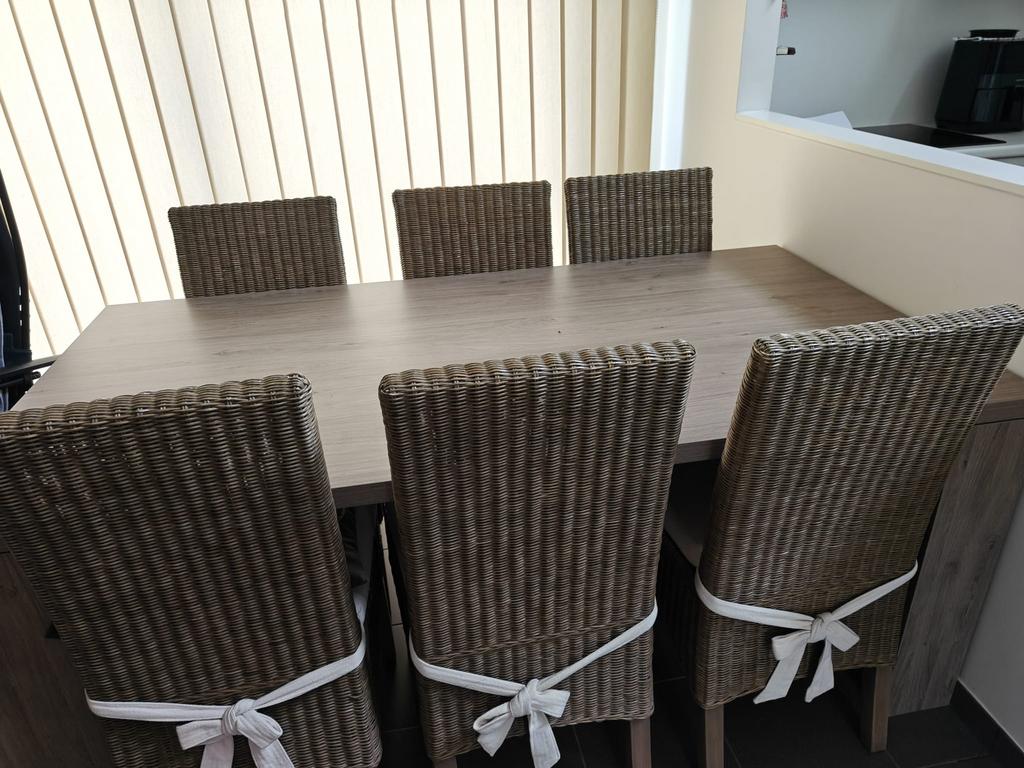 Complete eetkamer: tafel met 6 stoelen, dressoir &.tv meubel, Huis en Inrichting, Ophalen, Gebruikt, 4 tot 6 stoelen