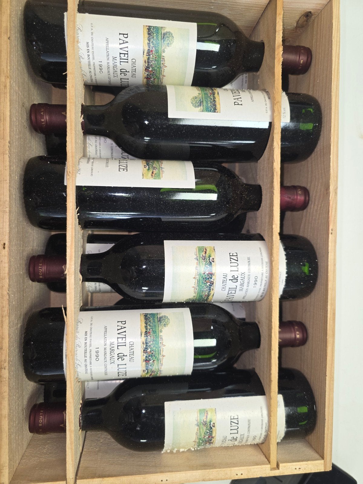 Originele kist met 12 flessen Château Paveil de Luze Margaux, Ophalen